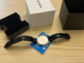 Reloj Lorus - correa negra