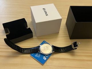 Reloj Lorus - correa negra