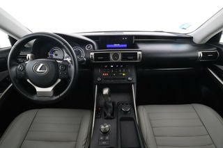 Lexus IS 2.5 300h ECO