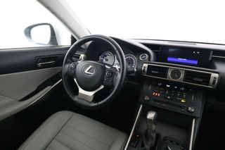 Lexus IS 2.5 300h ECO