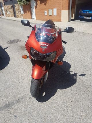 Honda CBR 900rr - Moto deportiva