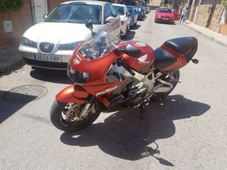 Honda CBR 900rr - Moto deportiva