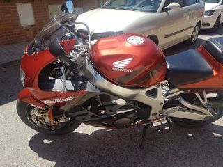 Honda CBR 900rr - Moto deportiva