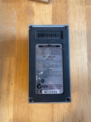 Pedales BOSS surtidos