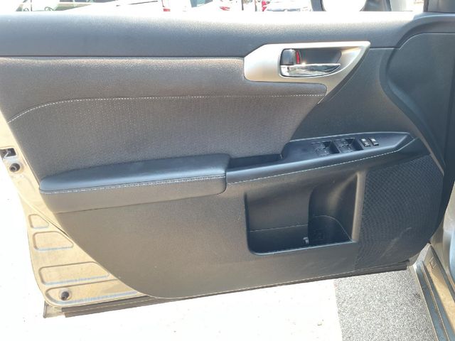 LEXUS CT 200h CT 200h CT Business 100KW (136CV)
