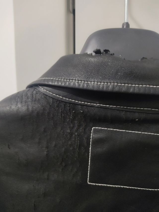 Chaqueta Bershka negra