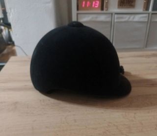 Casco hípica terciopelo negro