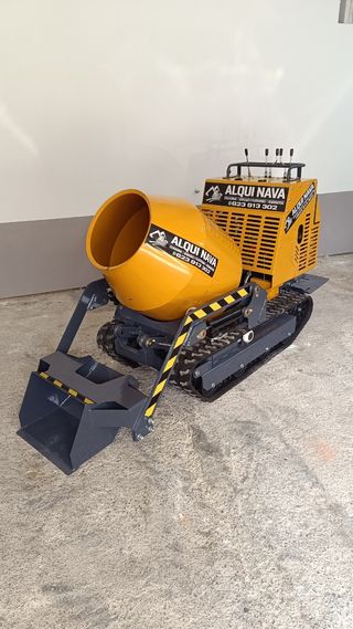 Moto hormigonera de orugas 