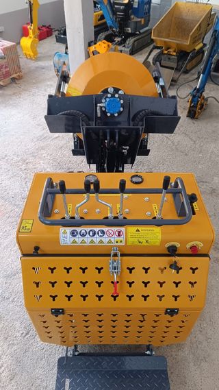 Moto hormigonera de orugas 