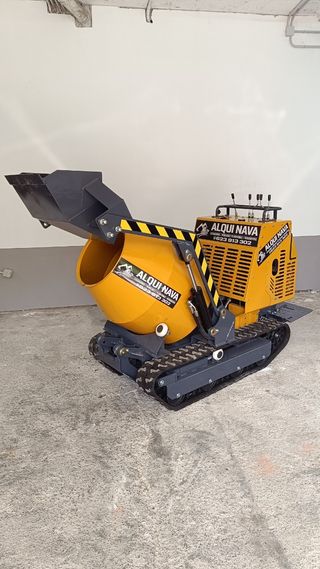 Moto hormigonera de orugas 