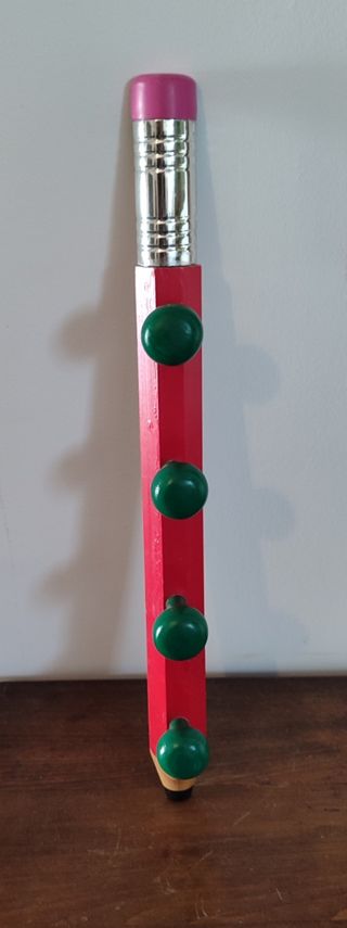 Perchero lapicero rojo-verde