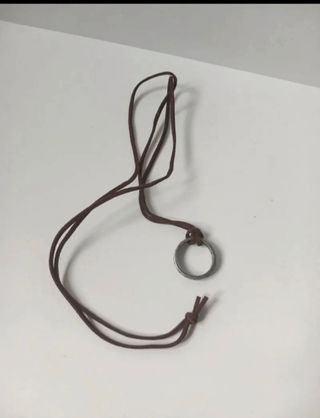 Collar con Anillo Uncharted