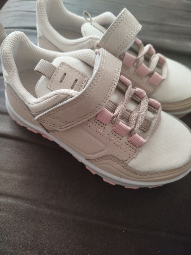 Zapatillas Niña
ÚLTIMOS DÍAS ANTES DE DONAR