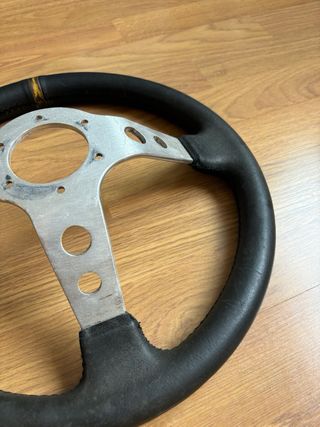 Volante deportivo cuero negro
