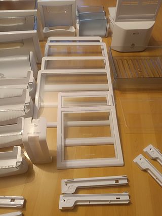 Vendo accesorios frigorífico americano BALAY 
