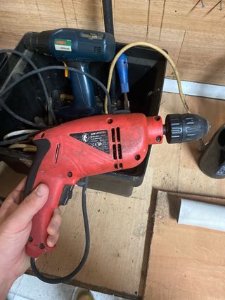 2 Taladros eléctricos usados