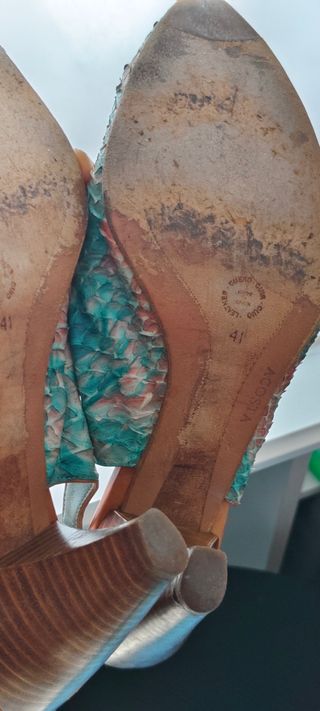 Tacones piel serpiente, azul turquesa, 41, ACOSTA.
