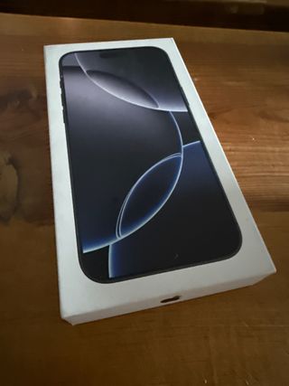 iPhone 16 Pro Max Gris Espacial