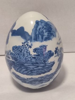 Huevo porcelana azul y blanco