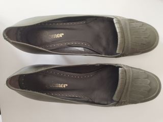 Zapatos tacón piel, mujer verdes, T 41.