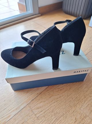 Salones Marypaz negros