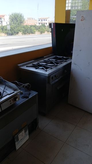 Máquinas, campana, barbacoa..hostelería industrial