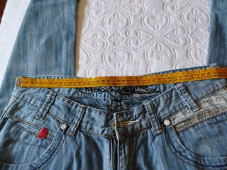 Vaqueros de hombre de la marca "Desigual"