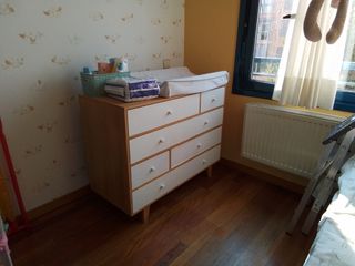 Cómoda blanco-madera