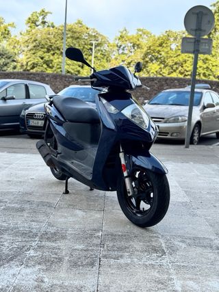 Honda Dylan 125cc - Moto Scooter