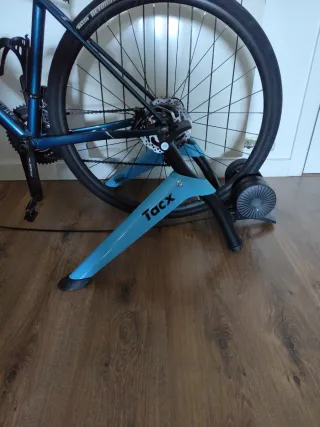 Bicicleta carretera Merida, regalo rodillo Tacx