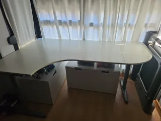 Escritorio Ikea Galant blanco + Silla despacho