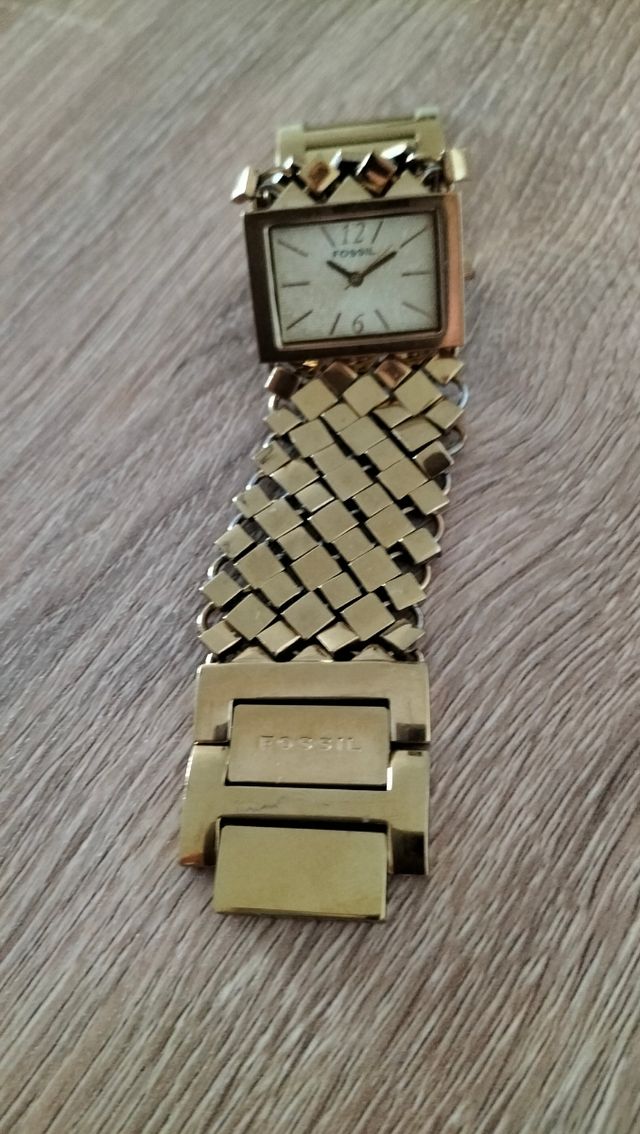 Reloj Fossil dorado mujer