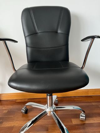 Silla escritorio negra - Oficina