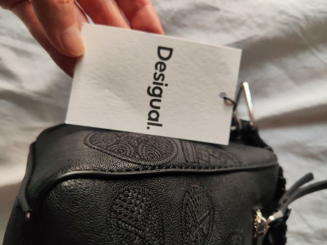 Bolso Desigual negro - bandolera