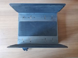 Soporte PC gris - Escritorio