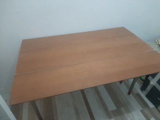 Mesa libro de diseño madera maciza