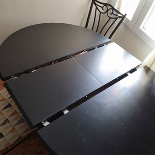 Mesa redonda + 4 sillas