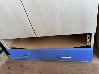 URGE VENTA Armario beige y azul