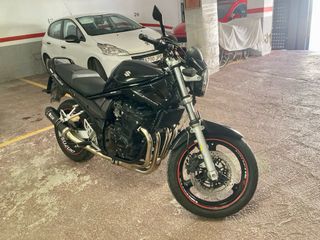 Suzuki Bandit 650 (2005) - Negra 54.000k