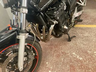 Suzuki Bandit 650 (2005) - Negra 54.000k