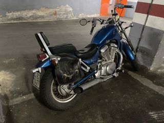 Suzuki Intruder 750 Azul