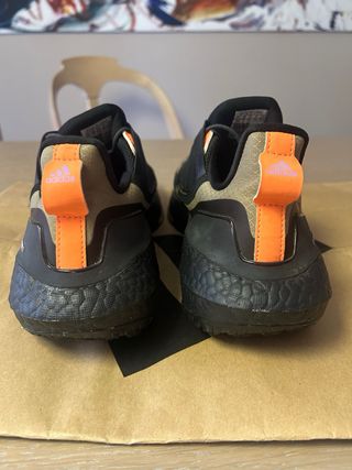 Adidas Ultraboost GTX - Scarpe Beige/Nero