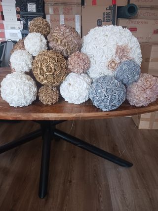 Esferas flores decoración - dorado, blanco y plata