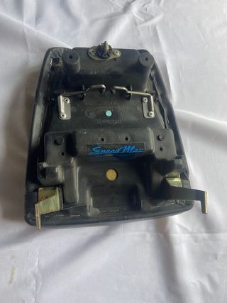 Triumph 955i RS 2002 asiento pasajero