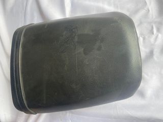 Triumph 955i RS 2002 asiento pasajero