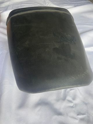 Triumph 955i RS 2002 asiento pasajero