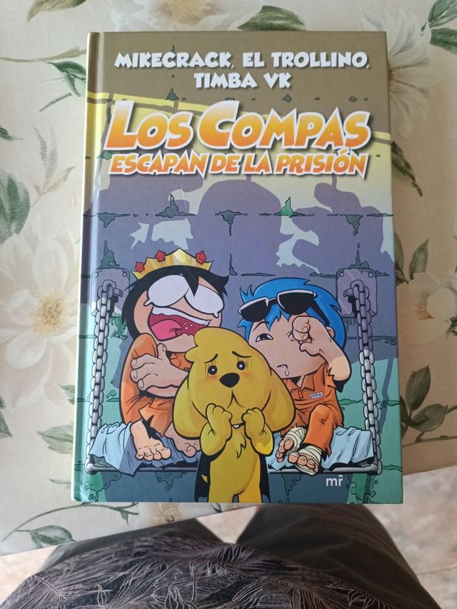 Compas 2. Los Compas escapan de la prisión.