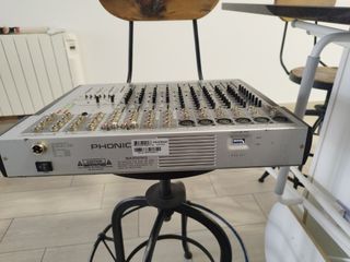 Mezclador Phonic MM1805 - 18 canales