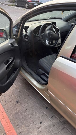 Opel Corsa Enjoy 1.4 año 2007