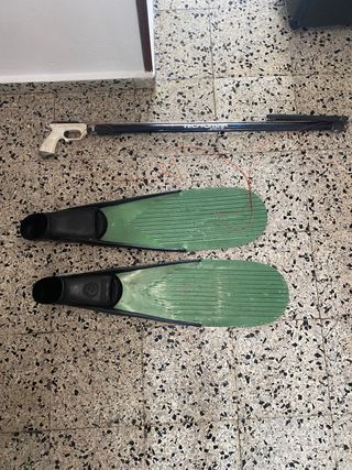 Fusil pesca submarina Tecnomar y aletas Sporasub